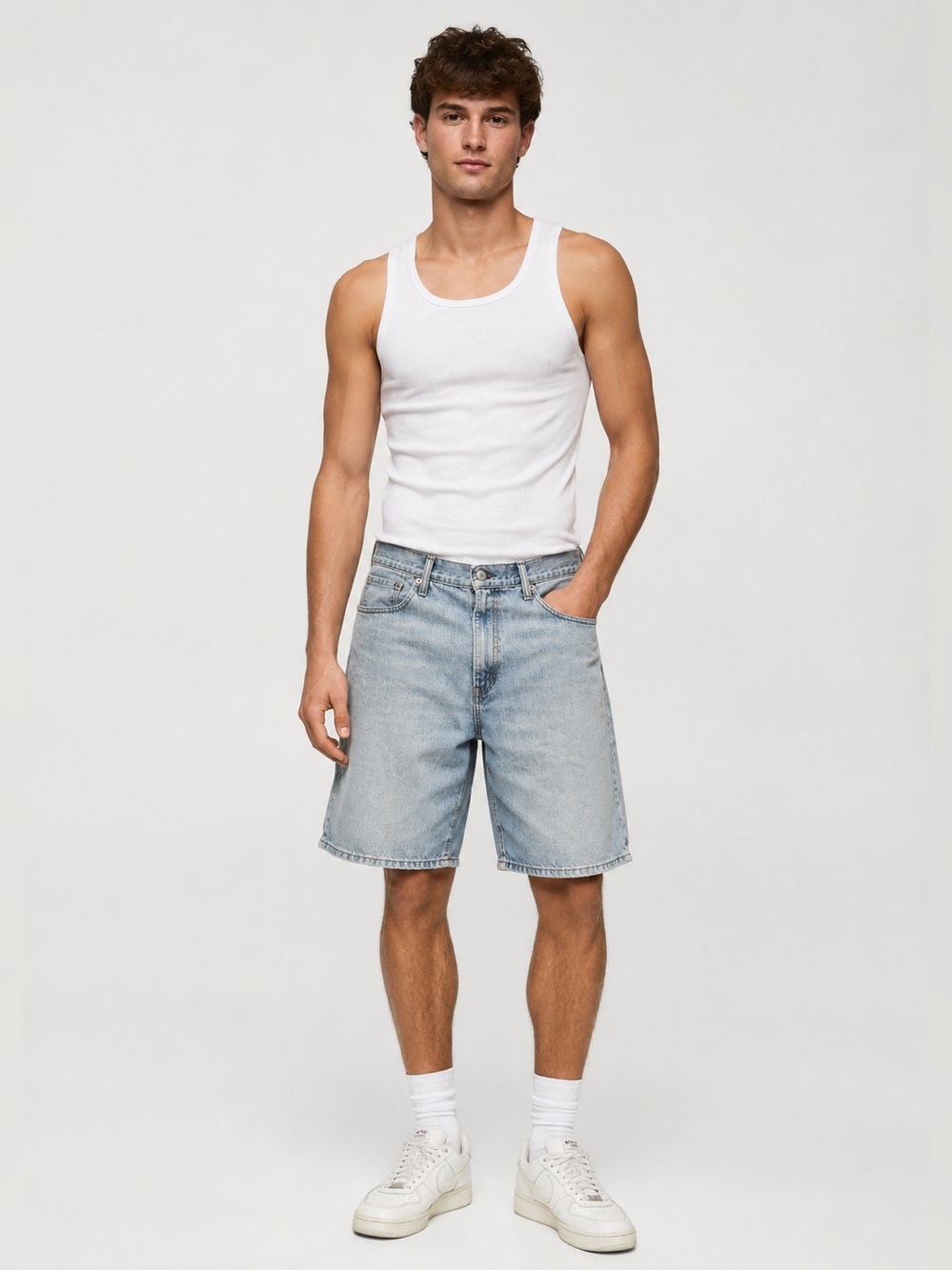 Levi's 569 Men's Jean Shorts - Blue Size 34 faded Light Washed Denim Jorts